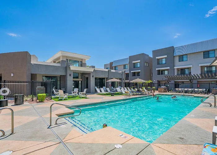 Posh 1bd Walk To Westgate Pool Gym Wd Apartment Glendale
