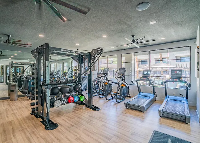 Posh 1bd Walk To Westgate Pool Gym Wd * Glendale