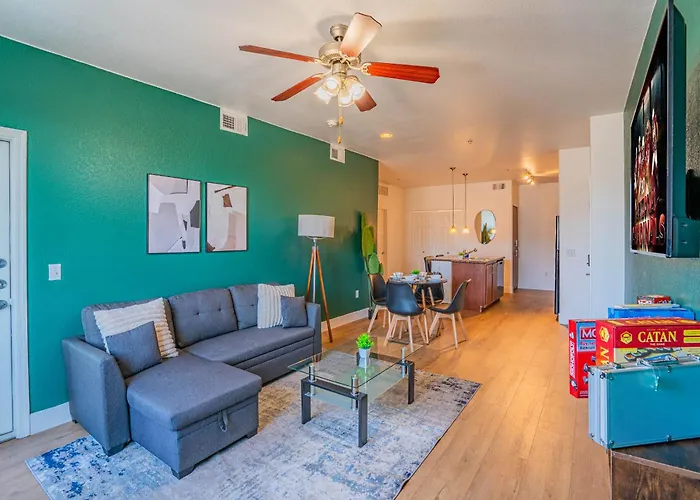 Apartment Posh 1bd Walk To Westgate Pool Gym Wd