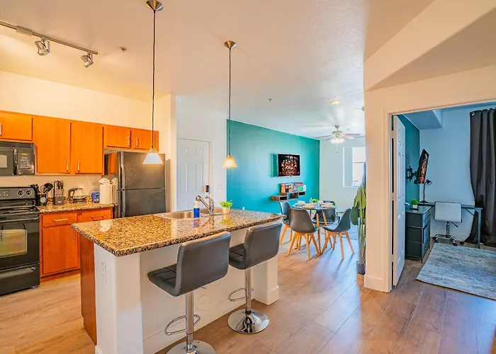 Apartment Posh 1bd Walk To Westgate Pool Gym Wd
