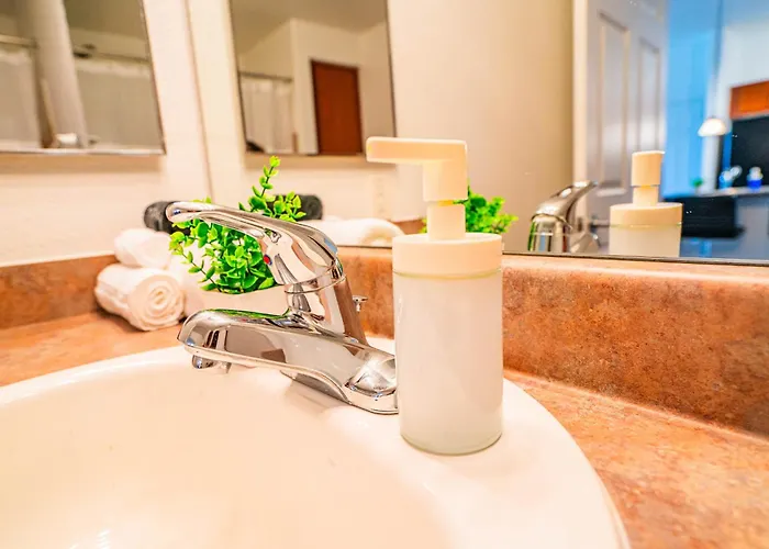 Posh 1bd Walk To Westgate Pool Gym Wd Glendale